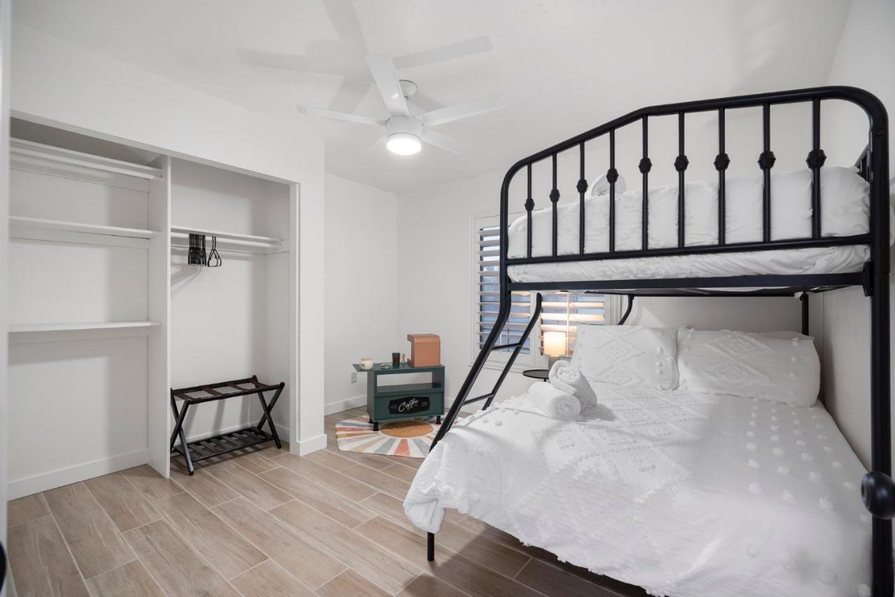 Large Pool With Diving Board, Remodeled 3Bdrm, Near State Farm Stdm And More! Peoria Bagian luar foto