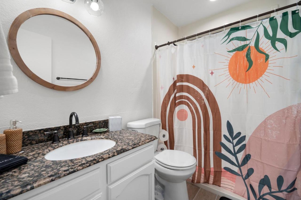 Large Pool With Diving Board, Remodeled 3Bdrm, Near State Farm Stdm And More! Peoria Bagian luar foto