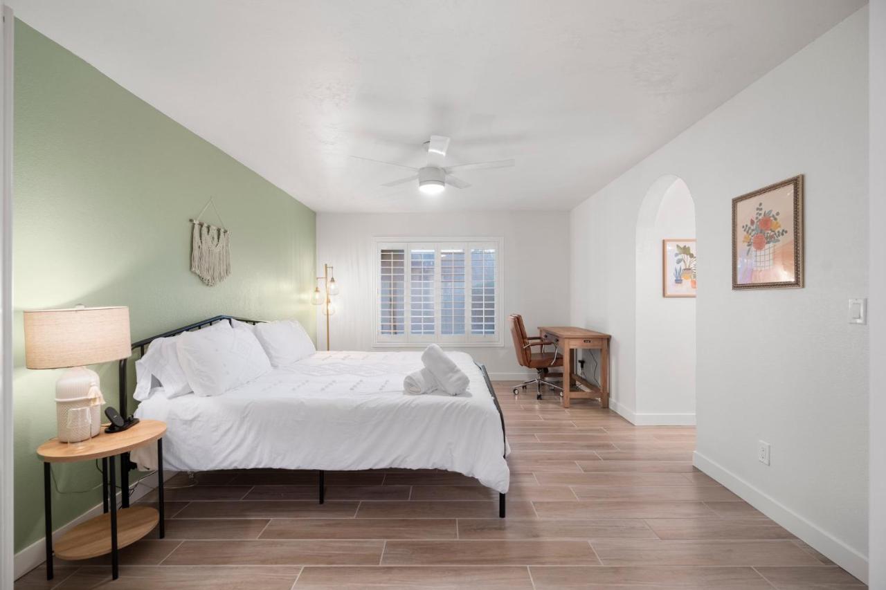 Large Pool With Diving Board, Remodeled 3Bdrm, Near State Farm Stdm And More! Peoria Bagian luar foto